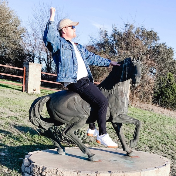 Meet your Posher - Picture 2 of 8